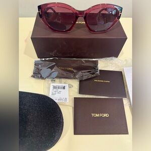 TOM FORD penny sunglasses 😎 BNIB with tags and full inclusion